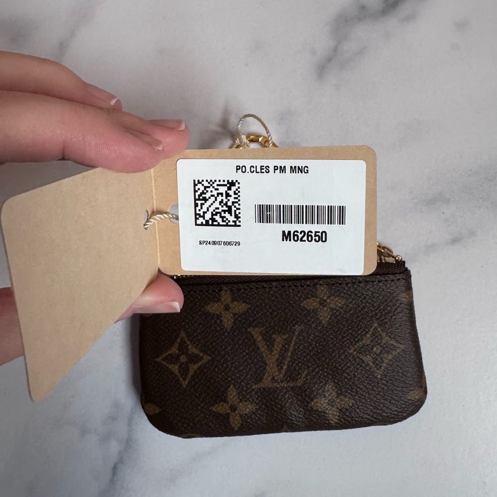 Louis Vuitton Key Pouch - Picture 2 of 6
